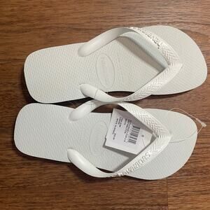 Havaianas white flip flops NWT 7/8 W 6/7 M